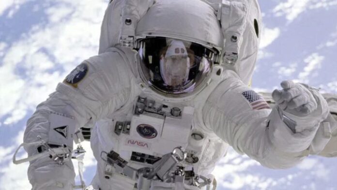 Astronaut Facts: Why are astronauts unable to walk on land after coming from space? The reason will surprise you…..