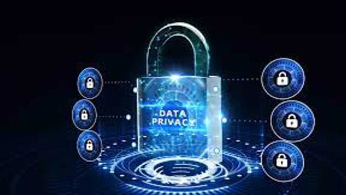 व्यवसाय में डेटा सुरक्षा और गोपनीयता का वर्णन करेंः डिजिटल दुनिया में संवेदनशील जानकारी की रक्षा || describe Data Security and Privacy in Business: Protecting Sensitive Information in the Digital World