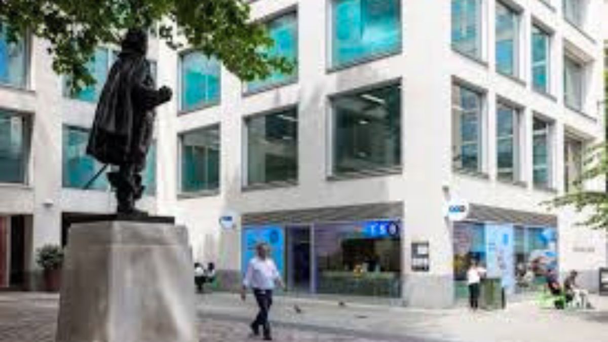 Sabadell Shareholders Unanimously Approve TSB Sale in Strategic Win Sabadell Shareholders Unanimously Approve TSB Sale in Strategic Win