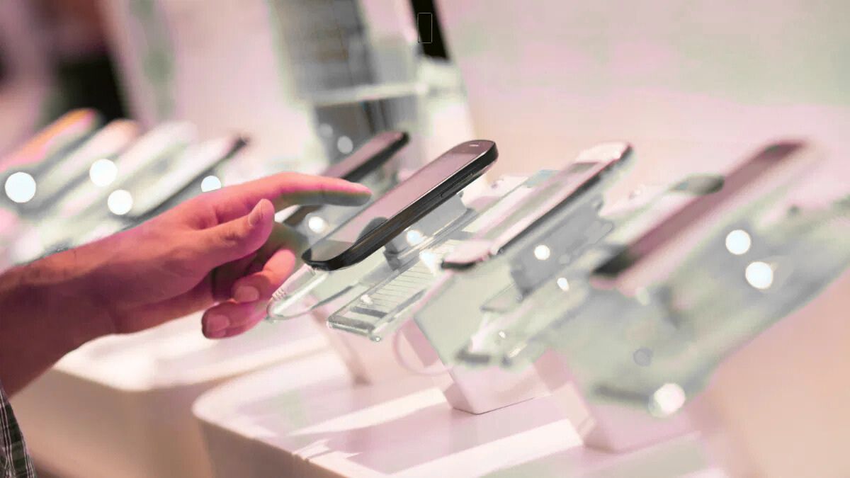 Affordable Smartphones See a Major Shift: 5G and Powerful Features Now Under ₹10,000! Affordable Smartphones See a Major Shift: 5G and Powerful Features Now Under ₹10,000!